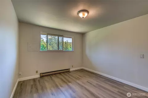 Bedroom - 178 Lovers Ln #A206, Eastsound, WA 98245 photo 2 of 4