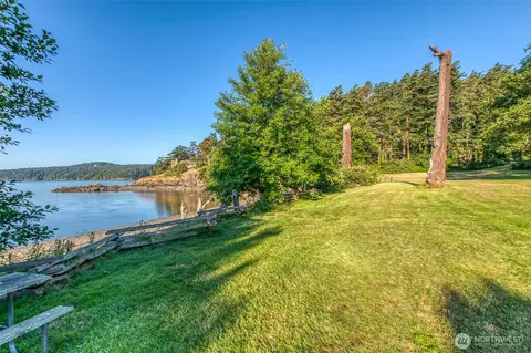Exterior - 178 Lovers Ln #A206, Eastsound, WA 98245 photo 5 of 6