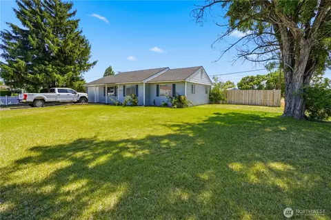 1246 Pershing Rd, Moses Lake, WA 98837