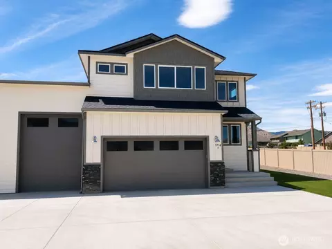 1716 Danny Boy Ln #A, Wenatchee, WA 98801