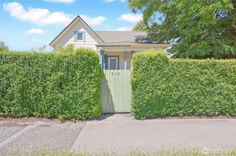 809 E Morton St, Tacoma, WA 98404