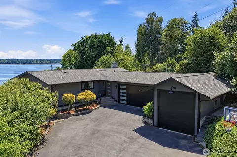 2101 Beverly Beach Dr NW, Olympia, WA 98502