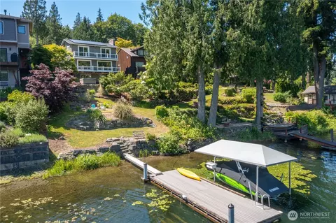 482 W Lake Samish Dr, Bellingham, WA 98229