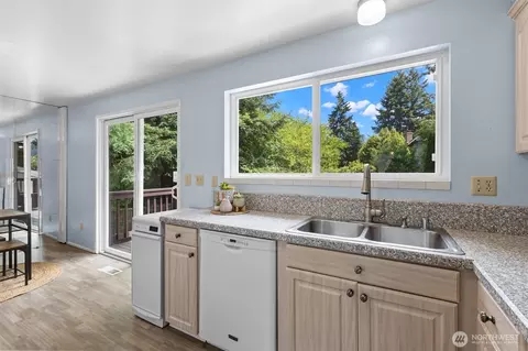 Kitchen - 14906 110th Ave NE, Bothell, WA 98011 photo 1 of 3