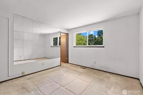 Bedroom - 14906 110th Ave NE, Bothell, WA 98011 photo 3 of 7