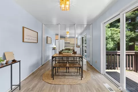 Dining - 14906 110th Ave NE, Bothell, WA 98011 photo 1 of 4