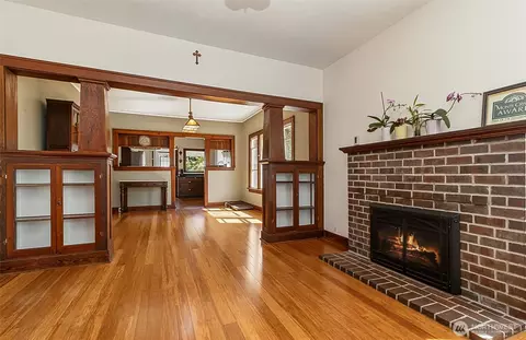 Living - 2605 21st St, Everett, WA 98201 photo 2 of 6