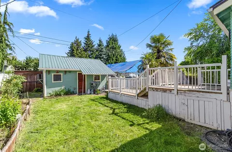 Exterior - 2605 21st St, Everett, WA 98201 photo 7 of 13