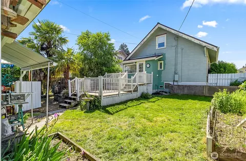 Exterior - 2605 21st St, Everett, WA 98201 photo 9 of 13