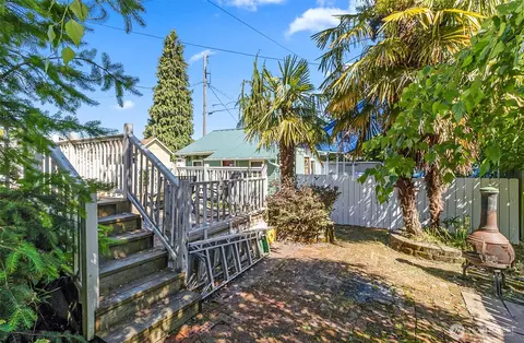 Exterior - 2605 21st St, Everett, WA 98201 photo 12 of 13