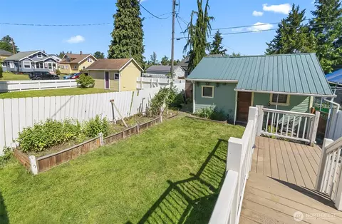 Exterior - 2605 21st St, Everett, WA 98201 photo 5 of 13