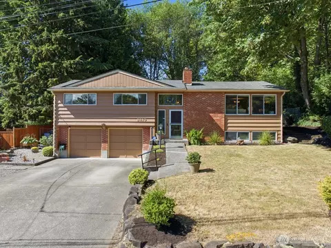 3610 NE 197th St, Lake Forest Park, WA 98155