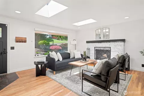 20209 83rd Ave W, Edmonds, WA 98026