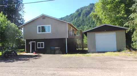 313 Cottlers Ln, Morton, WA 98356