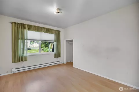 Bedroom - 2512 Cedar St, Everett, WA 98201 photo 2 of 3