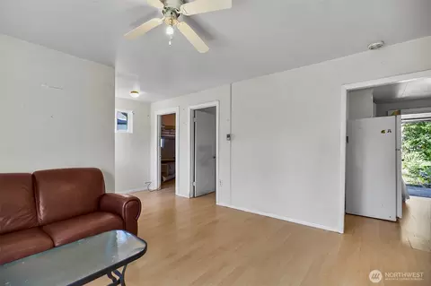Living - 2512 Cedar St, Everett, WA 98201 photo 4 of 4
