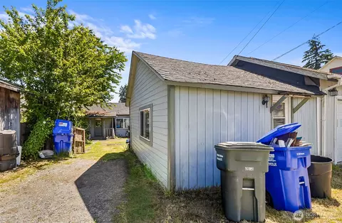 Exterior - 2512 Cedar St, Everett, WA 98201 photo 7 of 9