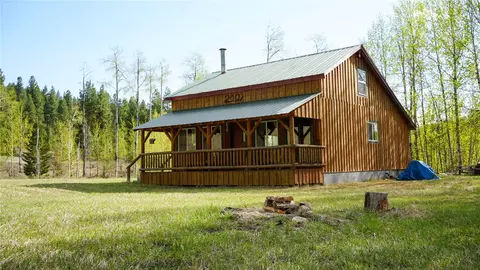 240 Old Railroad Rd, Oroville, WA 98844