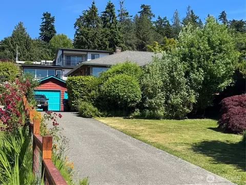 3232 57th Ave SW, Seattle, WA 98116