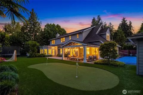 2042 77th Ave NE, Medina, WA 98039