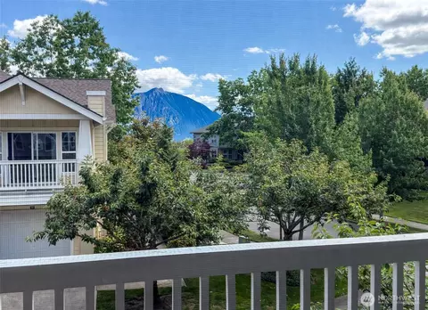 7705 Fairway Ave SE #204, Snoqualmie, WA 98065