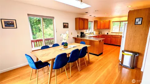 Dining - 227 Bromley Dr, Eastsound, WA 98245 photo 1 of 2