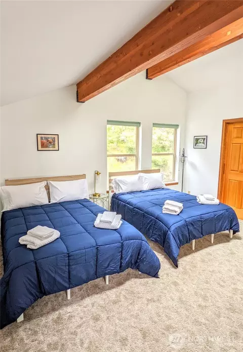 Bedroom - 227 Bromley Dr, Eastsound, WA 98245 photo 3 of 6