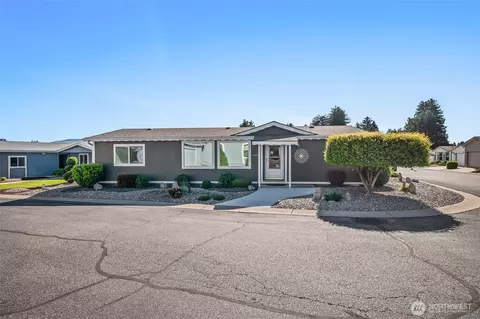 1606 Twin Peaks Dr #50, Wenatchee, WA 98801