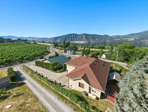 22 Washington St, Manson, WA 98831