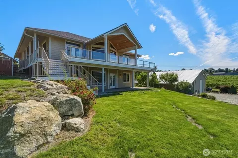 22 Washington St, Manson, WA 98831