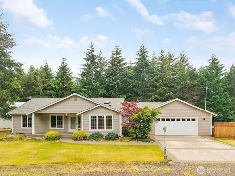 3995 SW Cimmarron Ln, Port Orchard, WA 98367