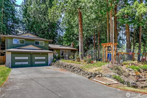 8210 University Point Cir NE, Bremerton, WA 98311
