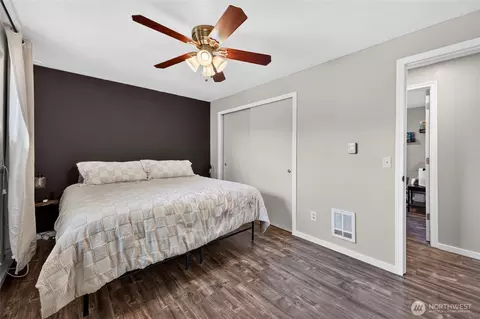 Bedroom - 405 Johnson St, Enumclaw, WA 98022 photo 3 of 3