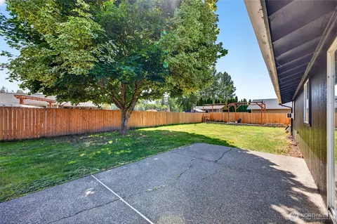 Exterior - 405 Johnson St, Enumclaw, WA 98022 photo 3 of 5
