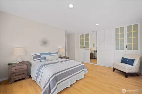 Bedroom - 18720 33rd Ave SE, Bothell, WA 98012 photo 4 of 8