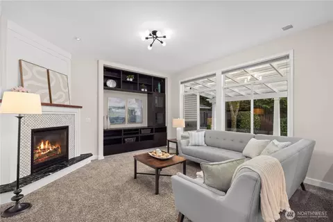 Living - 18720 33rd Ave SE, Bothell, WA 98012 photo 3 of 4