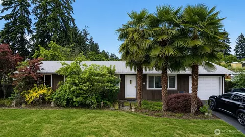 925 139th St E, Tacoma, WA 98445