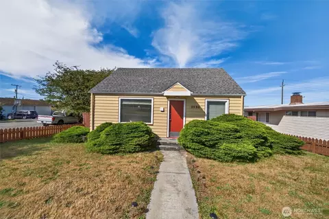 1039 W Sixth St, Port Angeles, WA 98363