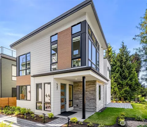 547 16th Ave W, Kirkland, WA 98033