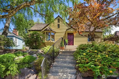 5106 47th Ave NE, Seattle, WA 98105