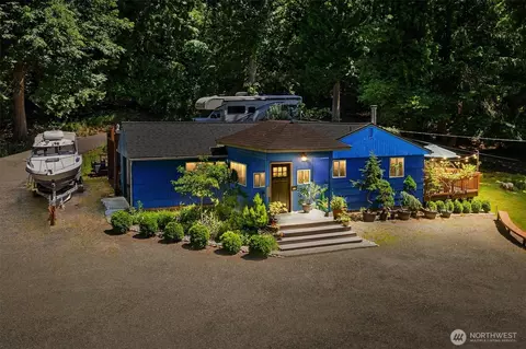 22122 SE 51st Pl, Issaquah, WA 98029