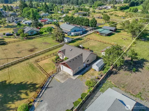9505 Bridge Rd SE, Yelm, WA 98597