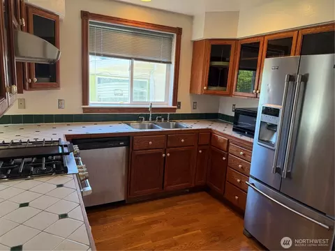 Kitchen - 3110 13th St, Everett, WA 98201 photo 1 of 2