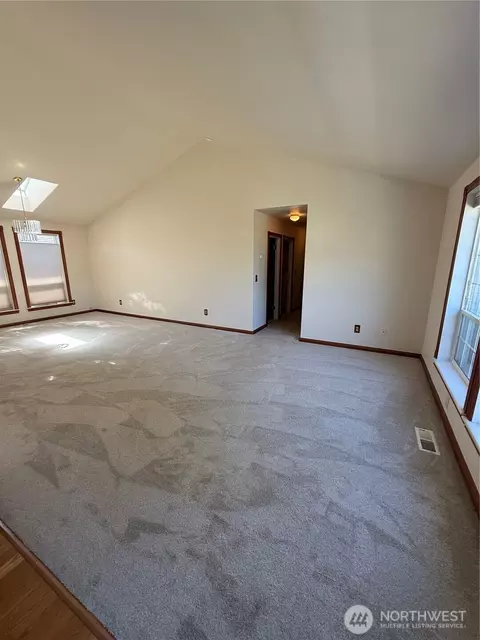 Living - 3110 13th St, Everett, WA 98201 photo 2 of 4
