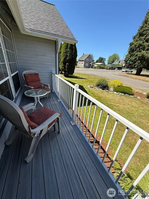 Exterior - 3110 13th St, Everett, WA 98201 photo 2 of 6