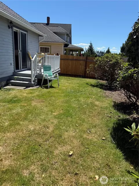 Exterior - 3110 13th St, Everett, WA 98201 photo 4 of 6