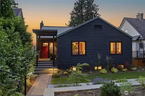 221 N N Gdn, Bellingham, WA 98225