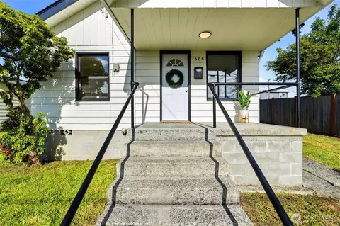 Exterior - 1608 Cedar St, Everett, WA 98201 photo 2 of 8