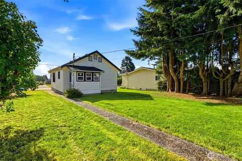 Exterior - 1608 Cedar St, Everett, WA 98201 photo 3 of 8