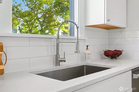 Kitchen - 1608 Cedar St, Everett, WA 98201 photo 4 of 5